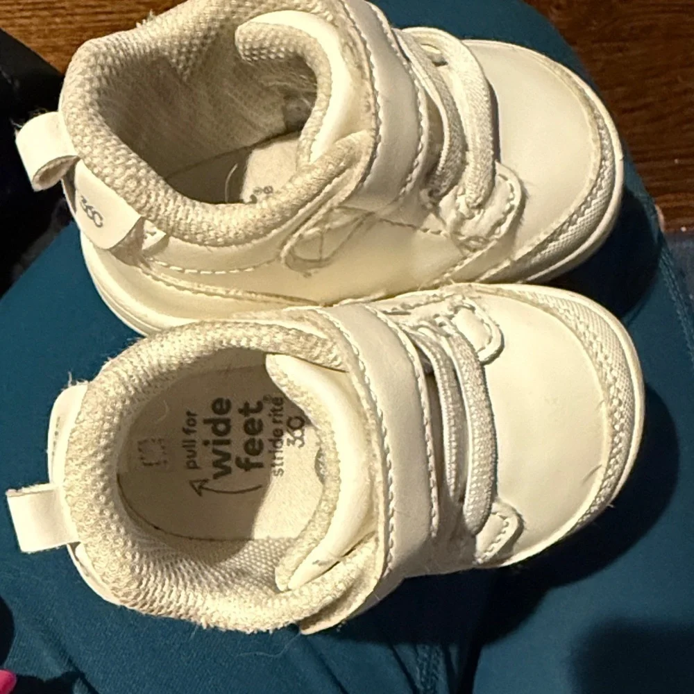 Classic White stride rite baby walking Shoes